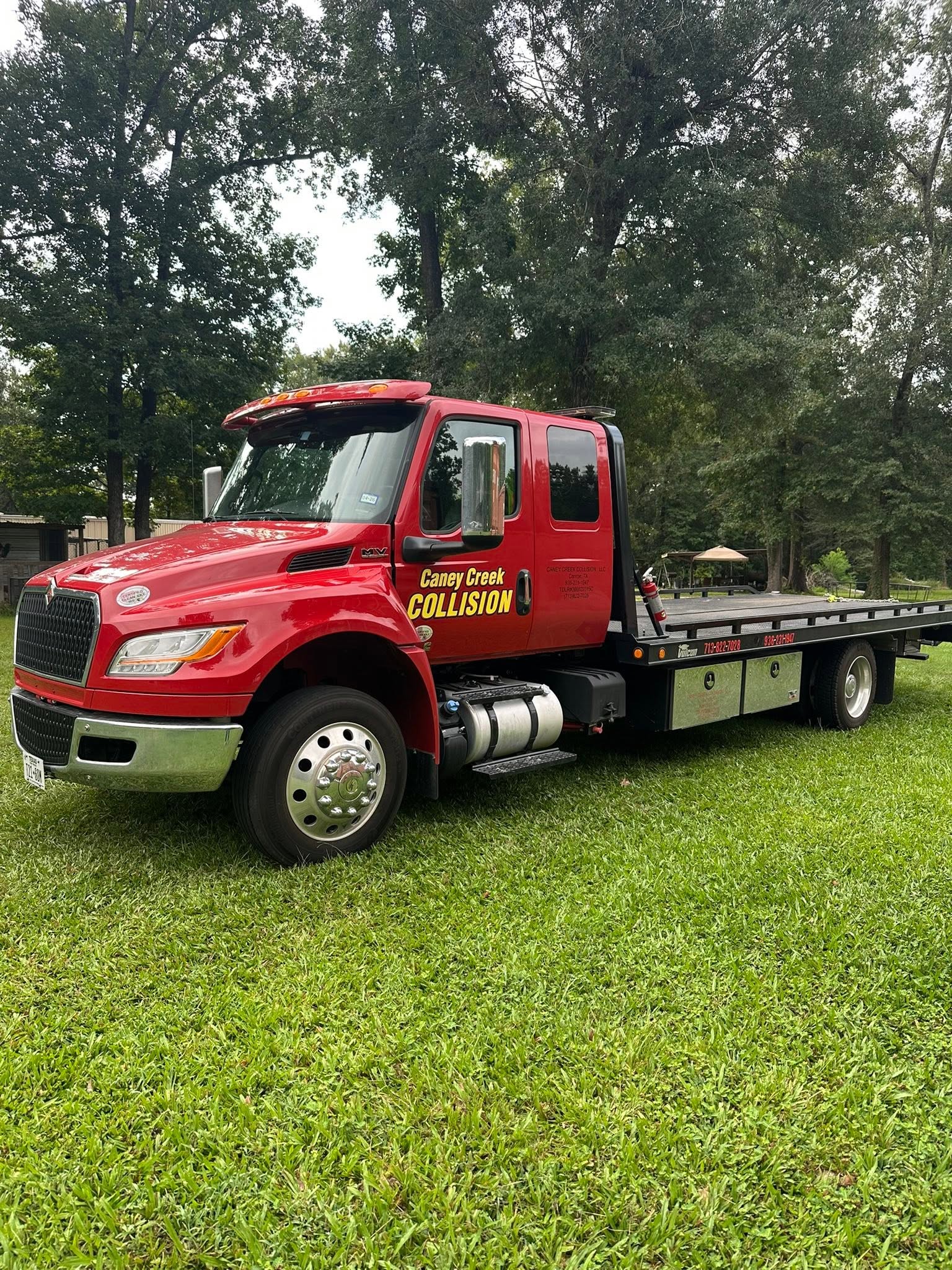 Caney Creek Collision tow truck